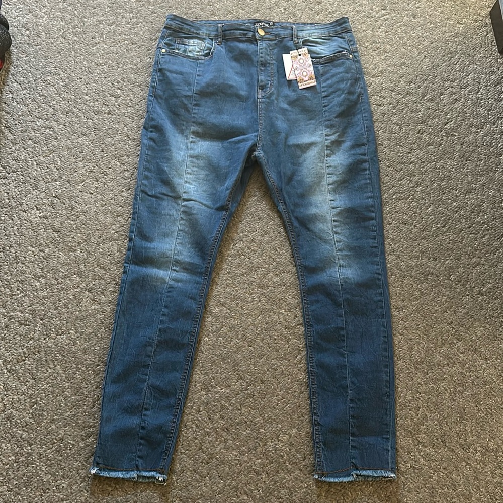 NWT Boohoo High Waist Front Seam Skinny Jeans